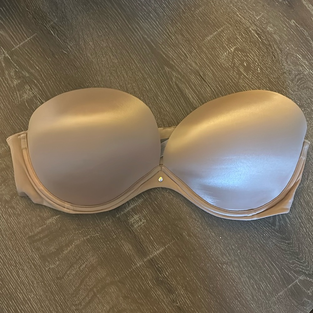 Victoria’s Secret Nude Multi-way Strapless Bra Size 38D